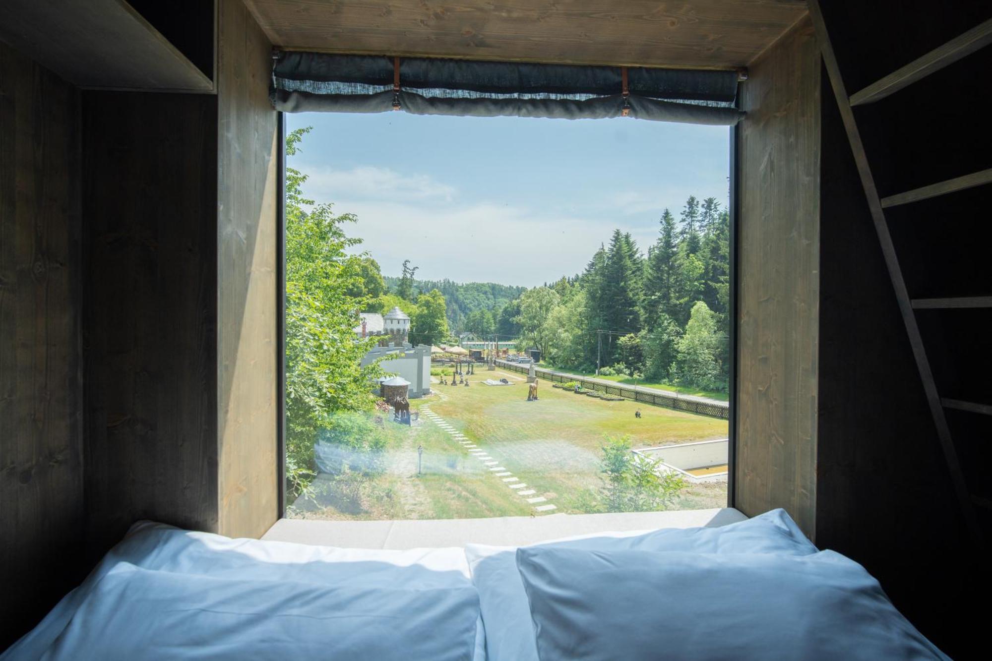 Hrad Kunzov Glamping & Spa & Restaurant Přerov Eksteriør billede